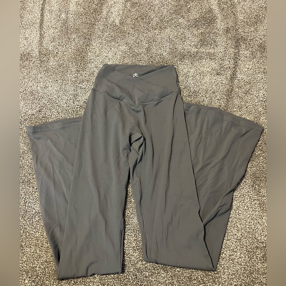 Gray flared leggings
